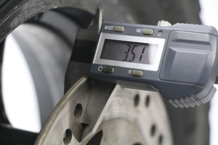 photo de FRONT RIM PEUGEOT TREKKER TKR 50 (2005 - 2014)