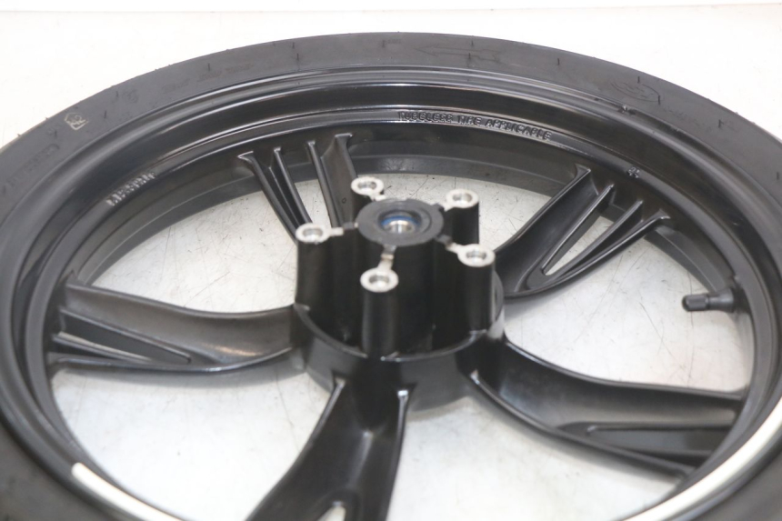 photo de FRONT WHEEL RIM PEUGEOT TWEET 125 (2018 - 2021)