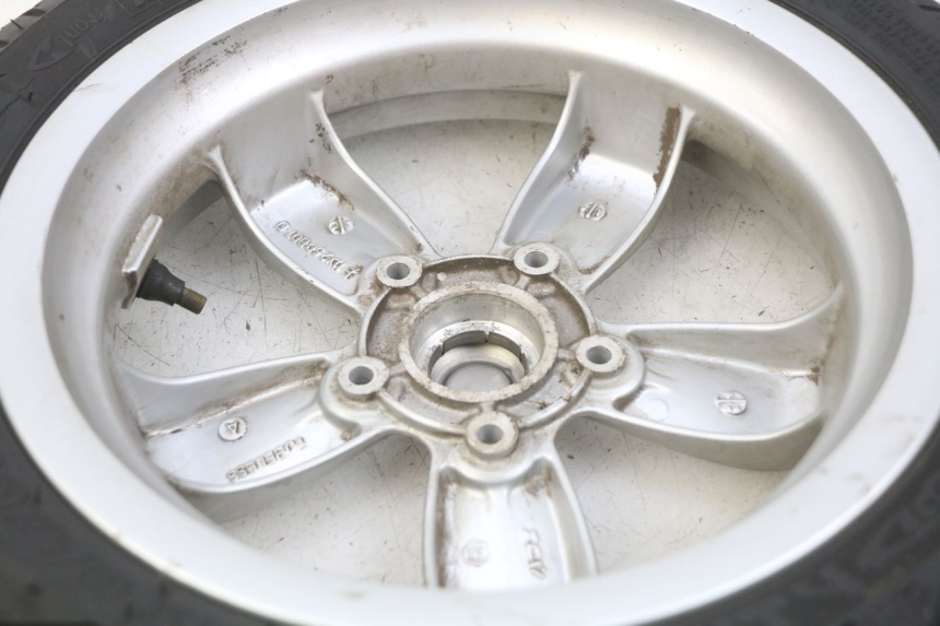 photo de FRONT WHEEL RIM PIAGGIO VESPA PRIMAVERA 2T 50 (2013 - 2018)