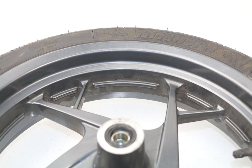 photo de FRONT RIM YAMAHA XMAX X-MAX ABS 125 (2014 - 2016) - Zoom on usage condition