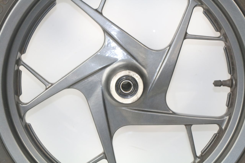 photo de FRONT RIM YAMAHA XMAX X-MAX ABS 125 (2014 - 2016) - Fixing points details