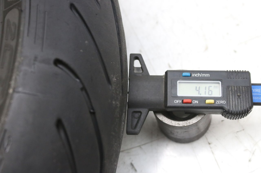 photo de FRONT WHEEL RIM YAMAHA YZF R1 1000 (2007 - 2008)