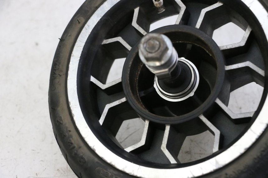 photo de FRONT RIM AND TIRE DUALTRON AMINIA 1