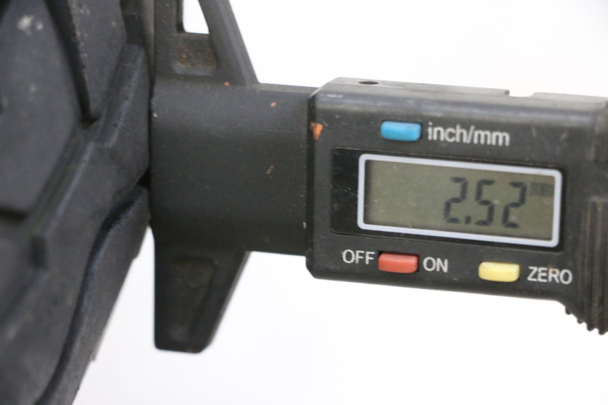 photo de FRONT RIM AND TIRE LONGJIA DIGITA 4T 50 (2019 - 2022) - Zoom on usage condition