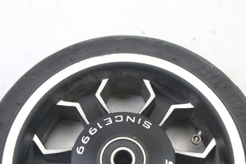 photo de FRONT RIM AND TIRE DUALTRON AMINIA 1
