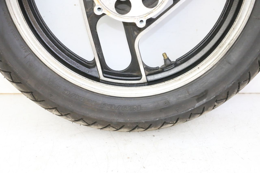 photo de FRONT RIM AND TIRE YAMAHA FJ 36Y 1100 (1984 - 1985)