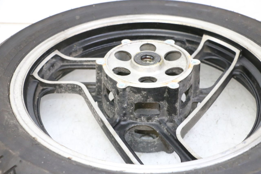 photo de FRONT RIM AND TIRE YAMAHA FJ 36Y 1100 (1984 - 1985)