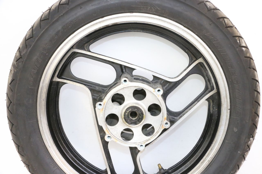 photo de FRONT RIM AND TIRE YAMAHA FJ 36Y 1100 (1984 - 1985)