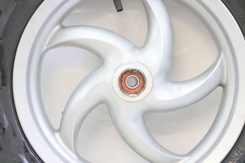 photo de FRONT RIM AND TIRE PIAGGIO FLY 2T 50 (2004 - 2017)
