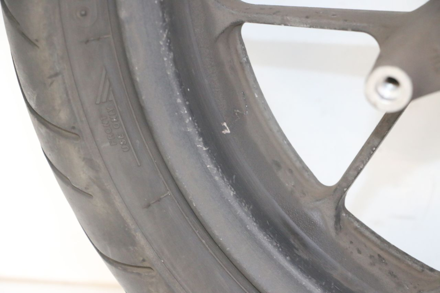 photo de FRONT RIM AND TIRE HONDA FORZA ABS 300 (2013 - 2019)