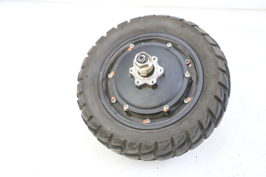 photo de FRONT RIM AND TIRE KUKIRIN G2 MASTER 1