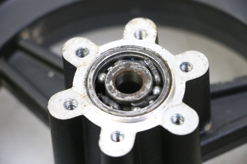 photo de FRONT RIM AND TIRE HITWAY H5 1