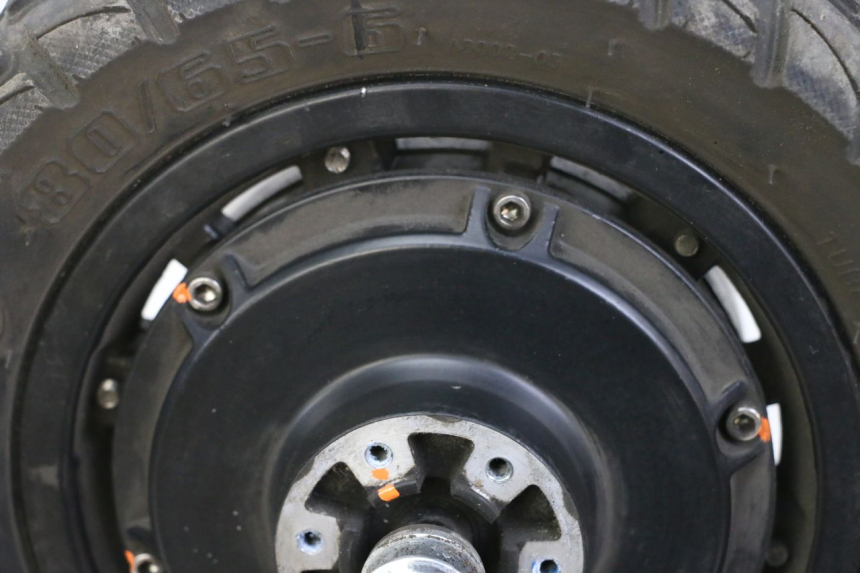 photo de FRONT RIM AND TIRE JOYOR S10-S-Z 1