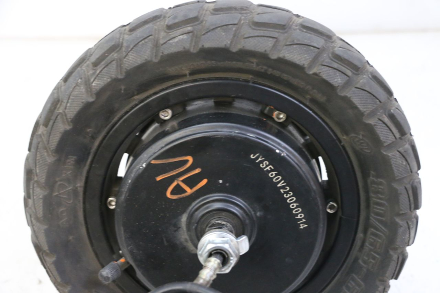 photo de FRONT RIM AND TIRE JOYOR S10-S-Z 1
