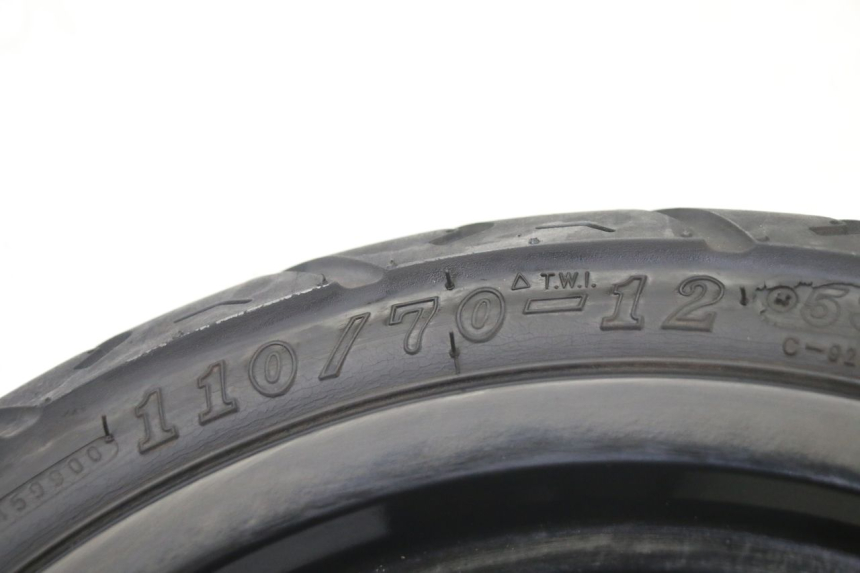 photo de FRONT RIM AND TIRE PEUGEOT KISBEE 2T 50 (2010 - 2017)