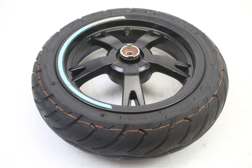 photo de FRONT RIM AND TIRE PEUGEOT KISBEE 4T 50 (2018 - 2022)