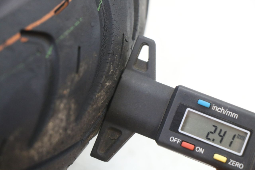 photo de FRONT RIM AND TIRE PEUGEOT KISBEE 4T 50 (2018 - 2022)