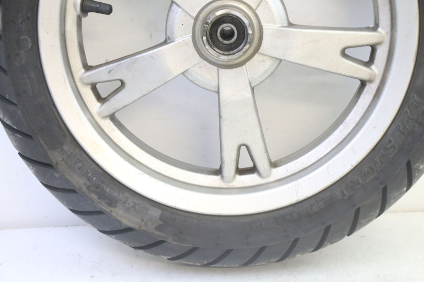 photo de FRONT RIM AND TIRE PEUGEOT KISBEE 4T 50 (2018 - 2022)