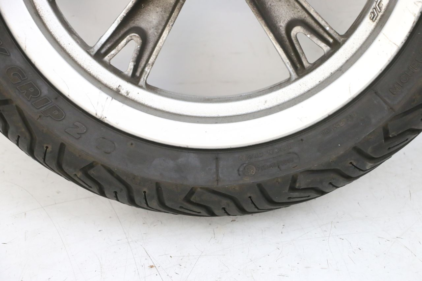 photo de FRONT RIM AND TIRE PEUGEOT KISBEE 4T 50 (2010 - 2017)