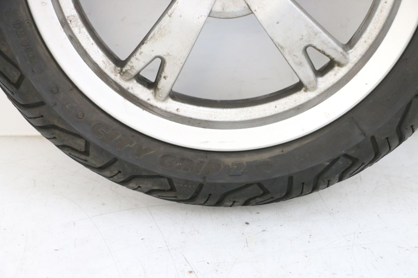 photo de FRONT RIM AND TIRE PEUGEOT KISBEE 4T 50 (2010 - 2017)