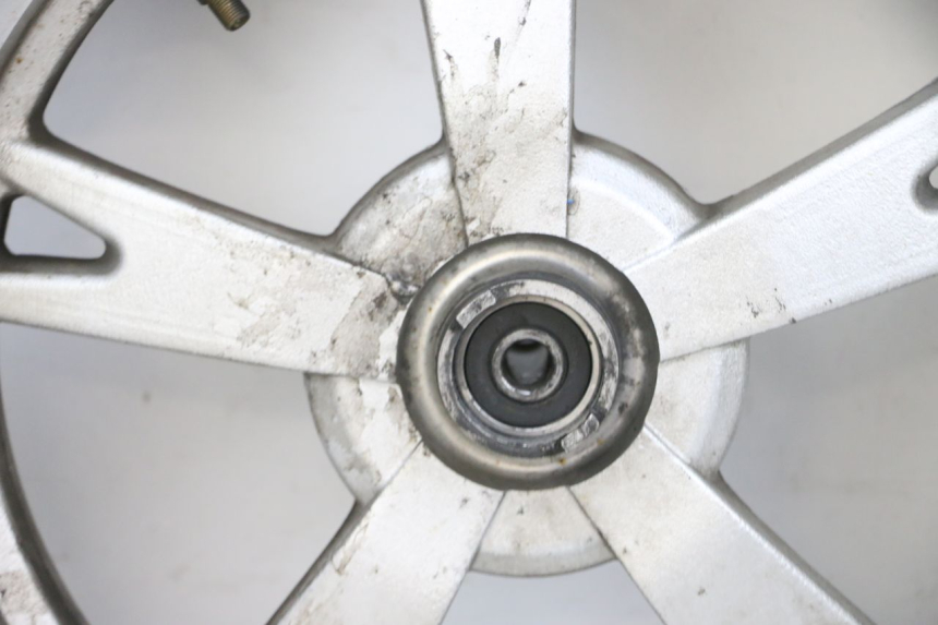 photo de FRONT RIM AND TIRE PEUGEOT KISBEE 4T 50 (2010 - 2017)