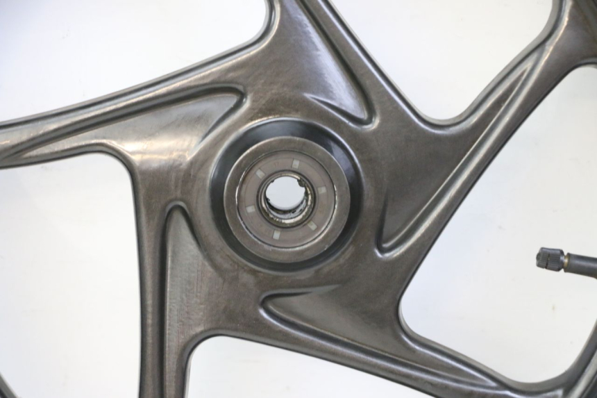 photo de FRONT RIM AND TIRE LIGIER PULSE 3 1 (2014 - 2020)