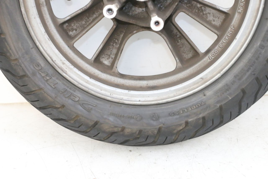 photo de FRONT RIM AND TIRE KYMCO LIKE 125 (2009 - 2016) - Distinctive features