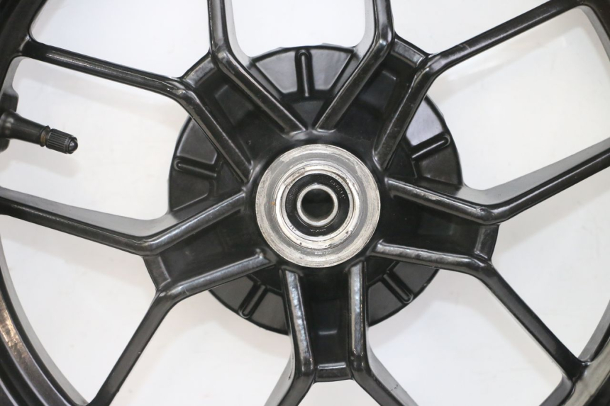 photo de FRONT RIM AND TIRE PIAGGIO NEW TYPHOON 50 (2018 - 2021)