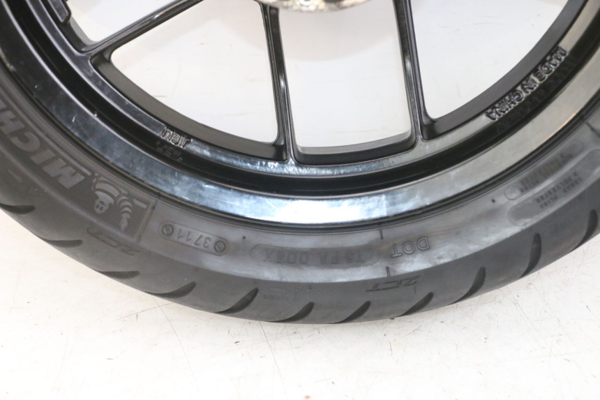 photo de FRONT RIM AND TIRE PIAGGIO NEW TYPHOON 50 (2018 - 2021)