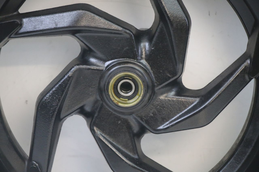 photo de FRONT RIM AND TIRE SYM ORBIT III 3 4T 50 (2021 - 2025)