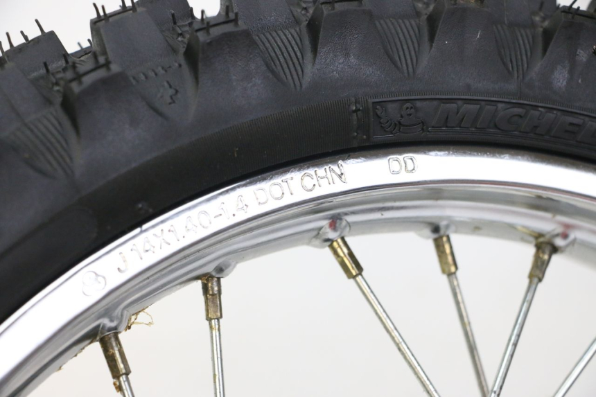 photo de FRONT RIM AND TIRE YAMAHA PW 80 (1983 - 2014)