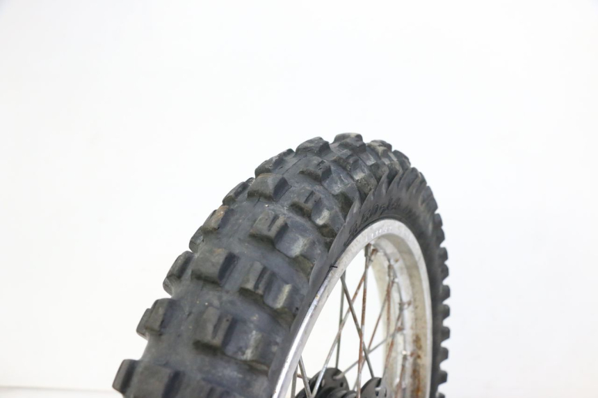 photo de FRONT RIM AND TIRE YAMAHA PW 80 (1983 - 2014)
