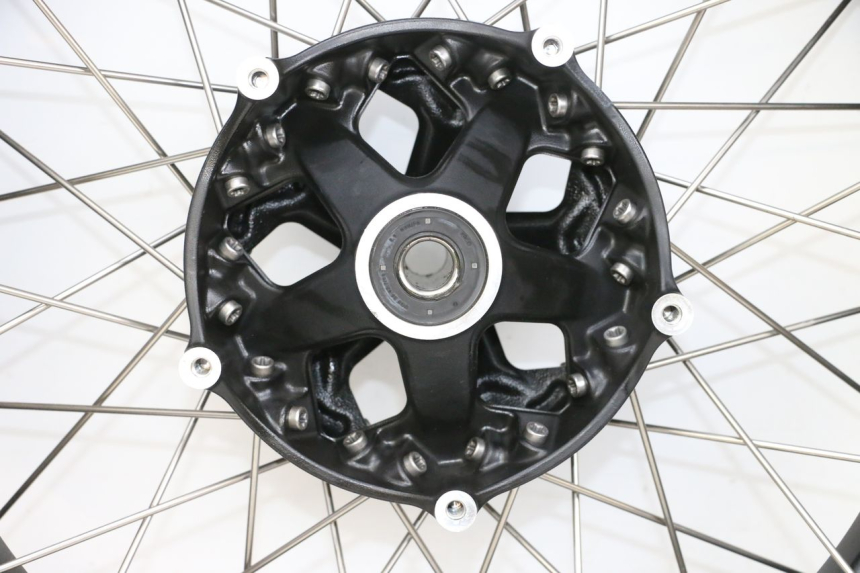 photo de FRONT RIM AND TIRE BMW R GS 1250 (2021 - 2024) - Spare part profile view