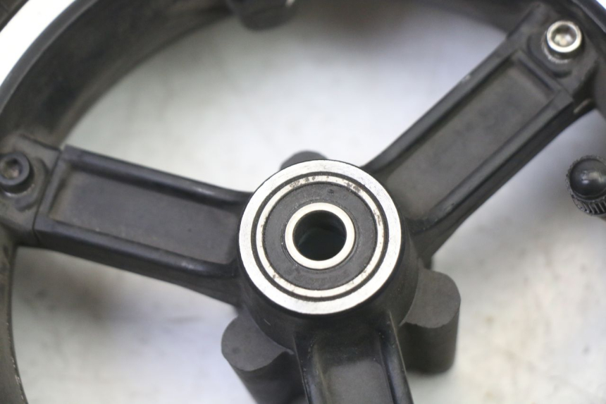 photo de FRONT RIM AND TIRE HERO S10 1