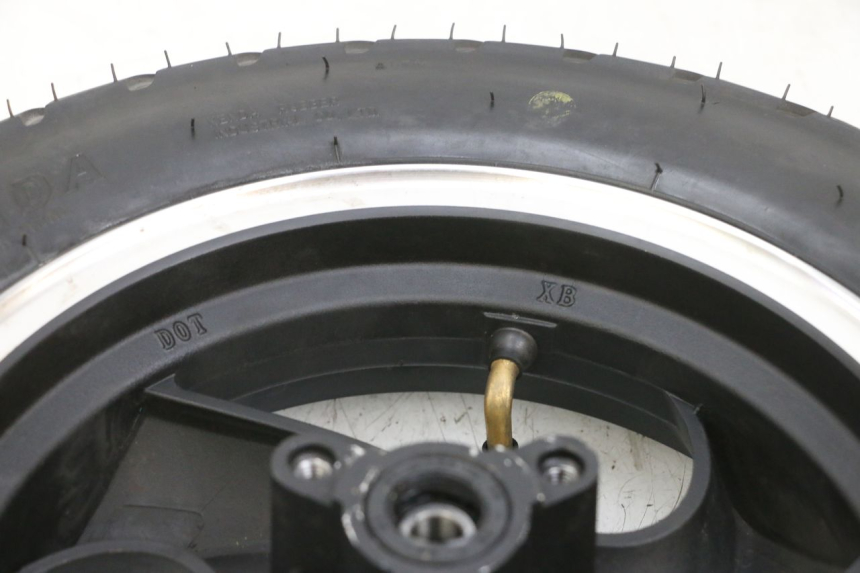 photo de FRONT RIM AND TIRE JM MOTORS SANTANA EVO 50 (2024 - 2026) - Zoom on usage condition