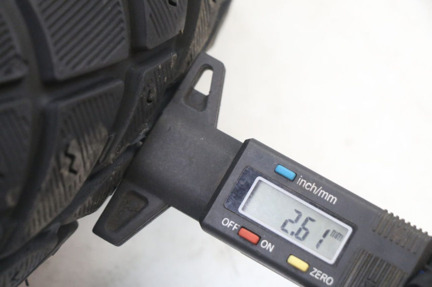 photo de FRONT RIM AND TIRE APRILIA SCARABEO GT TOURING 125 (1999 - 2005)