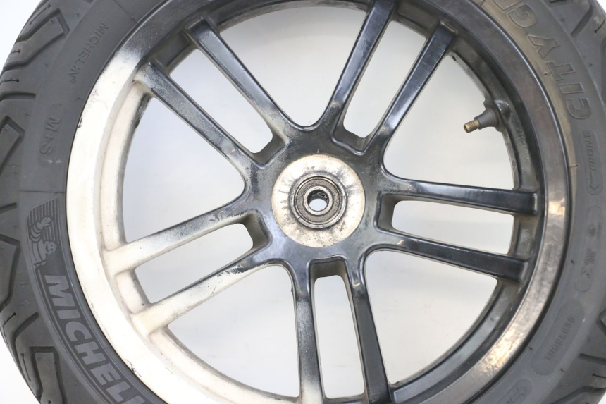 photo de FRONT RIM AND TIRE PEUGEOT SPEEDFIGHT 4 4T EFI 50 (2021 - 2025) - Component zoom