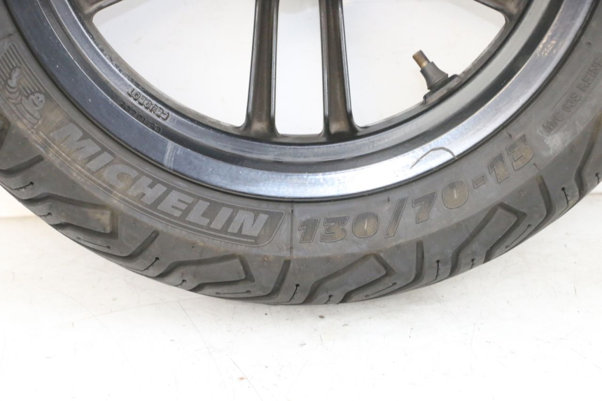 photo de FRONT RIM AND TIRE PEUGEOT SPEEDFIGHT 4 4T EFI 50 (2021 - 2025) - Detailed visual inspection