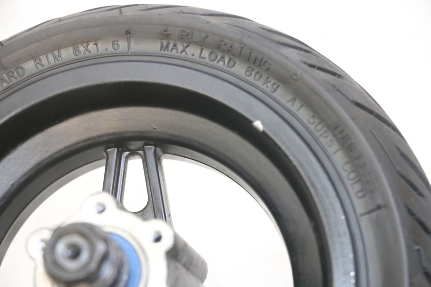 photo de FRONT RIM AND TIRE NAMI STELLAR 1