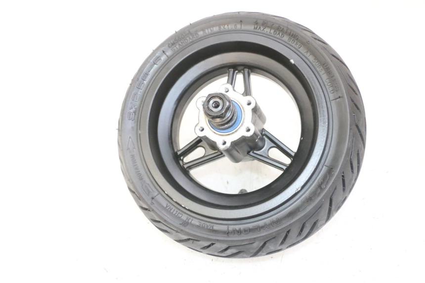 photo de FRONT RIM AND TIRE NAMI STELLAR 1