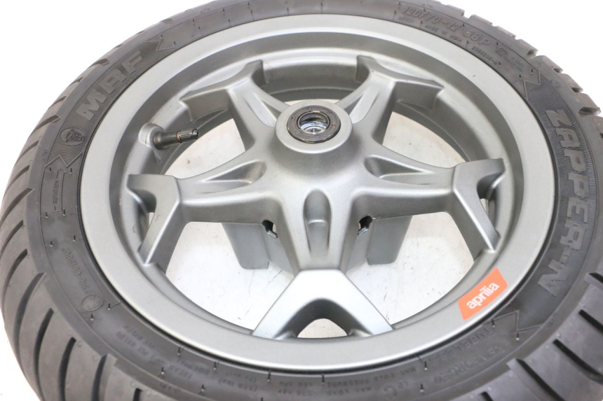 photo de FRONT RIM AND TIRE APRILIA SXR 50 (2021 - 2023)