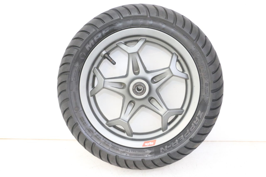 photo de FRONT RIM AND TIRE APRILIA SXR 50 (2021 - 2023)