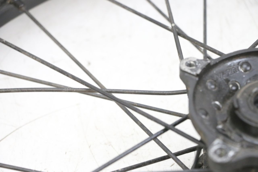 photo de FRONT RIM AND TIRE YAMAHA TTR 125 (2000 - 2020) - Surface and material condition