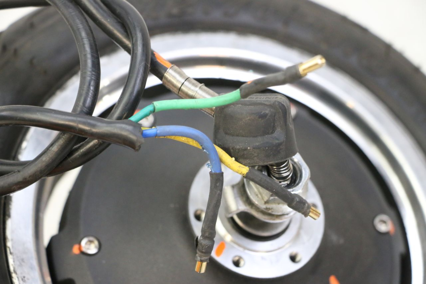photo de FRONT RIM AND TIRE DUALTRON VICTOR LIMITED 1