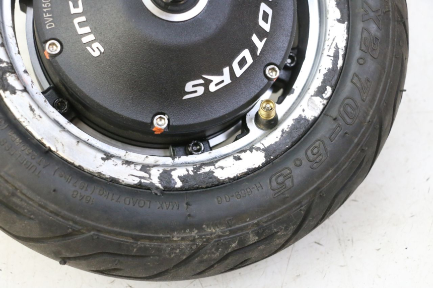 photo de FRONT RIM AND TIRE DUALTRON VICTOR LIMITED 1