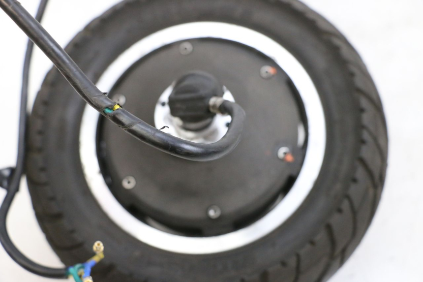 photo de FRONT RIM AND TIRE DUALTRON VICTOR LIMITED 1