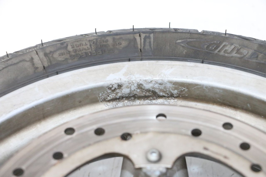 photo de FRONT RIM AND TIRE PIAGGIO X9 EVOLUTION 125 (2003 - 2007)