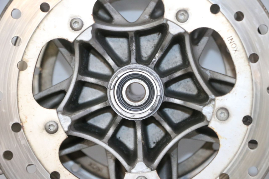 photo de FRONT RIM AND TIRE PIAGGIO X9 EVOLUTION 125 (2003 - 2007)