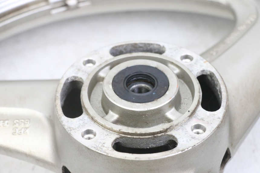 photo de FRONT RIM AND TIRE HONDA XLV VARADERO 125 (2000 - 2006)