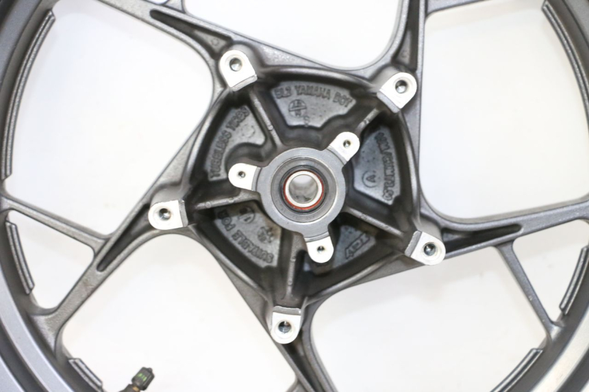 photo de FRONT RIM AND TIRE YAMAHA XMAX X-MAX 125 (2021 - 2025)